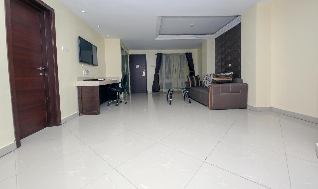 Ksf Place Alaka Лаґос Екстер'єр фото