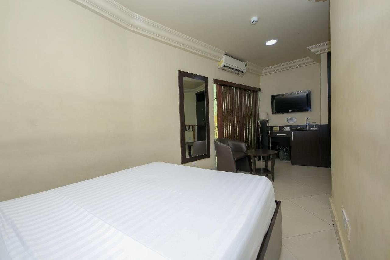 Ksf Place Alaka Лаґос Екстер'єр фото