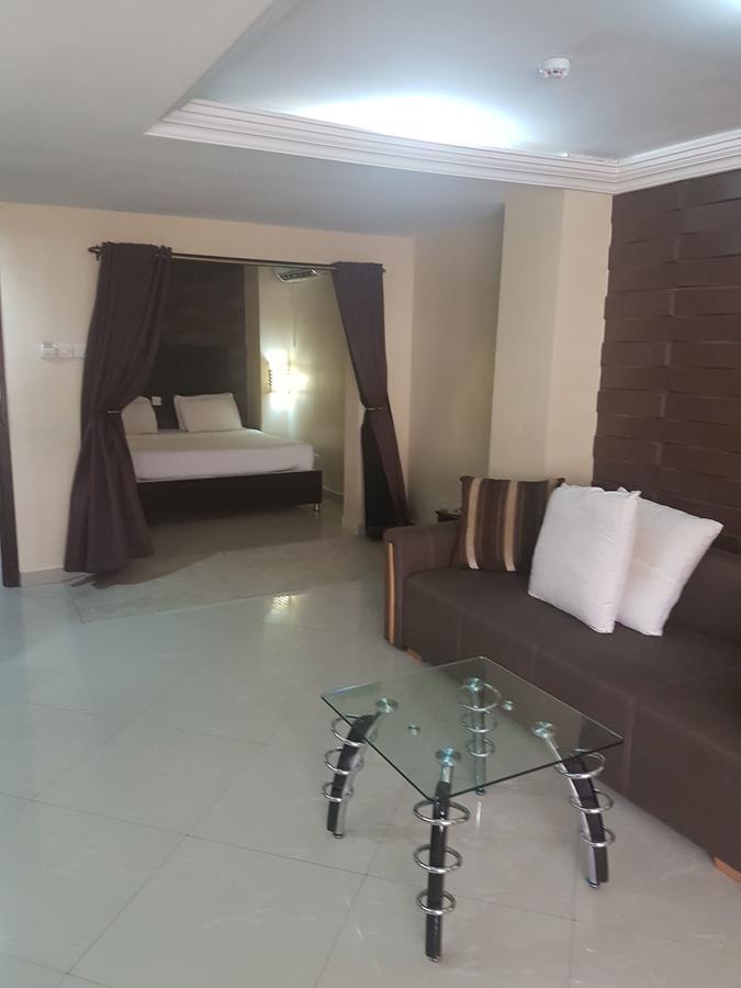 Ksf Place Alaka Лаґос Екстер'єр фото
